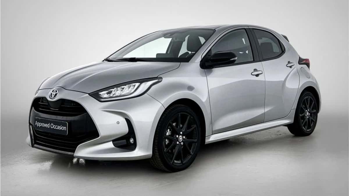Toyota Yaris (2022) — foto 1