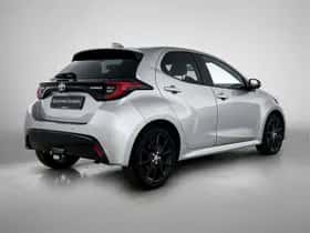 Toyota Yaris (2022) thumbnail 2
