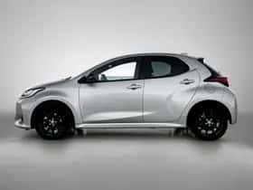 Toyota Yaris (2022) thumbnail 3