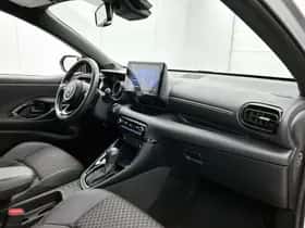Toyota Yaris (2022) thumbnail 6