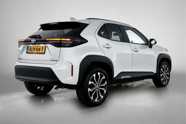 Toyota Yaris_Cross (2023) thumbnail 2