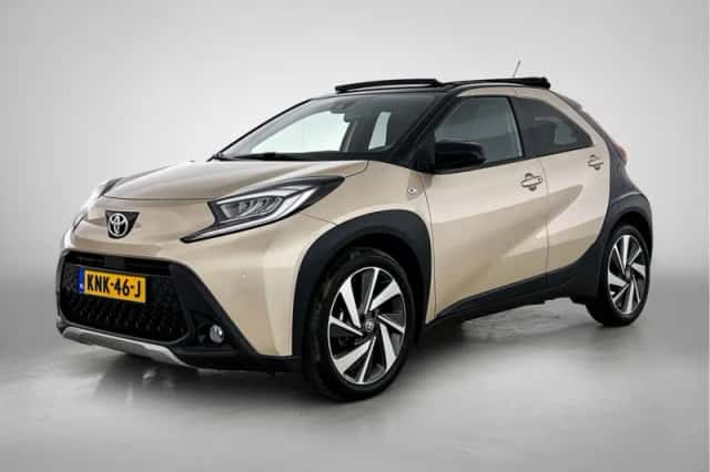 Toyota Aygo (2022) thumbnail 1