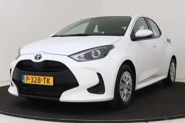 Toyota Yaris (2022) thumbnail 1