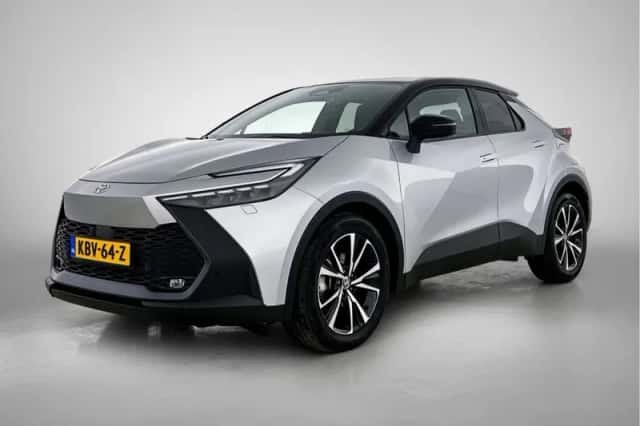 Toyota C-HR (2024) thumbnail 1
