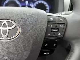 Toyota C-HR (2024) thumbnail 14