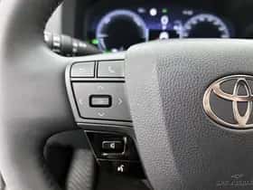 Toyota C-HR (2024) thumbnail 17
