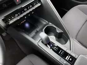 Toyota C-HR (2024) thumbnail 18