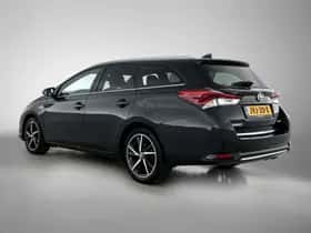 Toyota Auris (2016) thumbnail 13