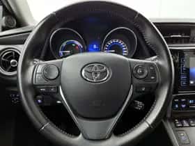 Toyota Auris (2016) thumbnail 17