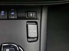 Toyota Auris (2016) thumbnail 24