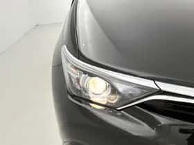 Toyota Auris (2016) thumbnail 30