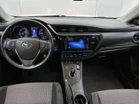 Toyota Auris (2016) thumbnail 4