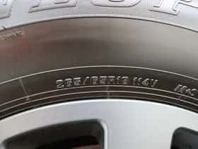 Toyota Land_Cruiser (2024) thumbnail 6