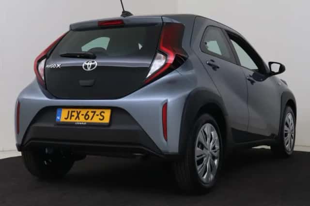 Toyota Aygo (2025) thumbnail 2