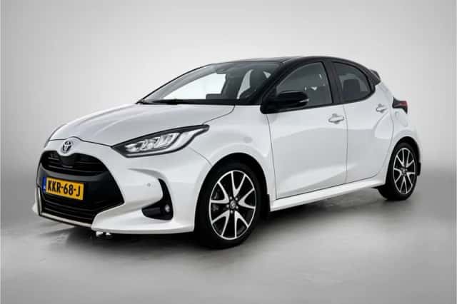Toyota Yaris (2022) thumbnail 1