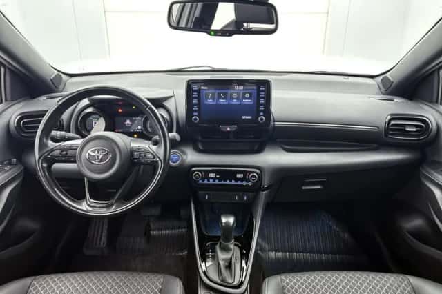 Toyota Yaris (2022) thumbnail 4