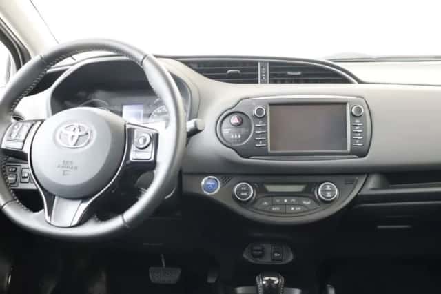 Toyota Yaris (2019) thumbnail 4