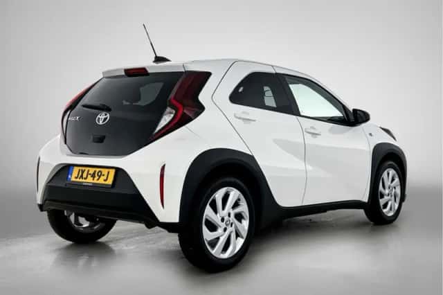 Toyota Aygo (2024) thumbnail 2