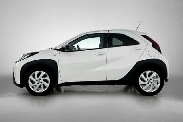 Toyota Aygo (2024) thumbnail 3