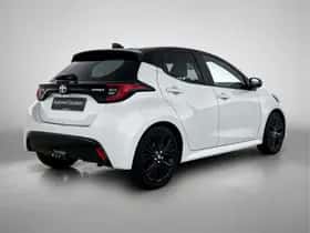 Toyota Yaris (2023) thumbnail 2