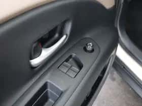 Toyota Aygo (2022) thumbnail 9