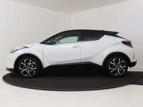 Toyota C-HR (2017) thumbnail 3