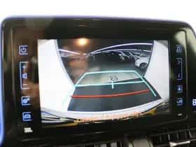 Toyota C-HR (2017) thumbnail 28