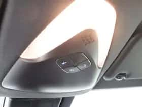 Toyota C-HR (2017) thumbnail 29