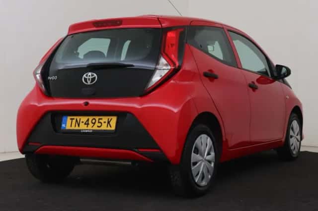 Toyota Aygo (2018) thumbnail 2