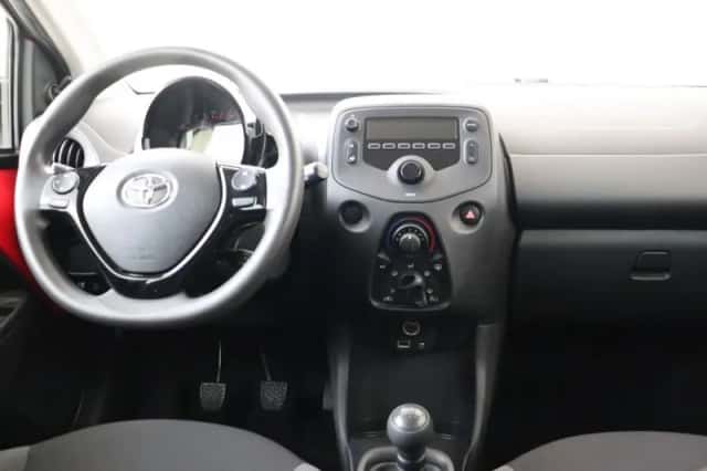 Toyota Aygo (2018) thumbnail 4