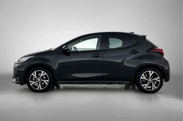 Toyota Yaris (2025) thumbnail 3