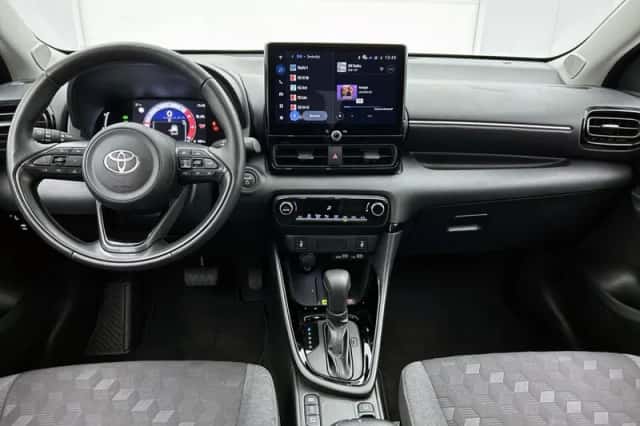 Toyota Yaris (2025) thumbnail 4
