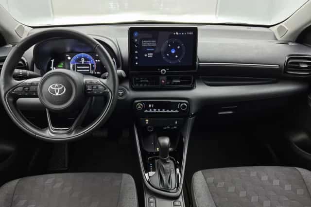 Toyota Yaris (2025) thumbnail 4