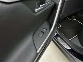 Toyota RAV4 (2020) thumbnail 35