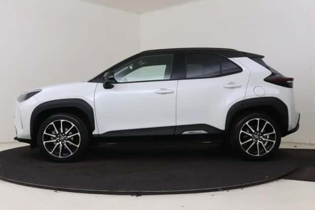 Toyota Yaris Cross (2023) thumbnail 3