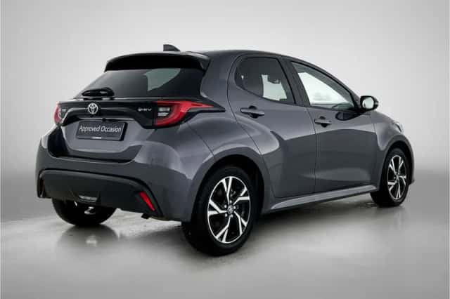 Toyota Yaris (2025) thumbnail 2