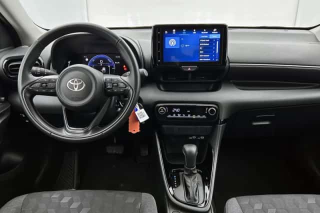 Toyota Yaris (2025) thumbnail 4