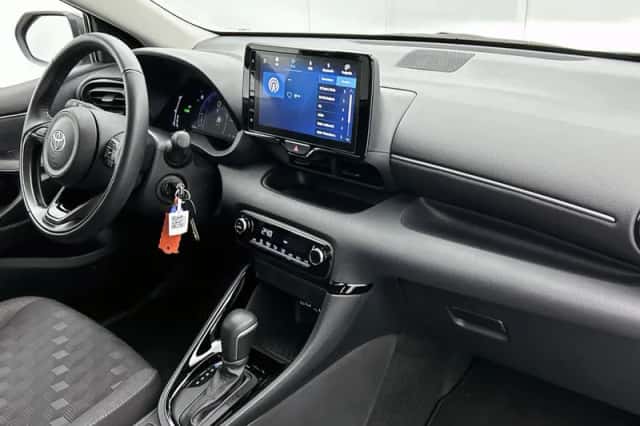 Toyota Yaris (2025) thumbnail 6