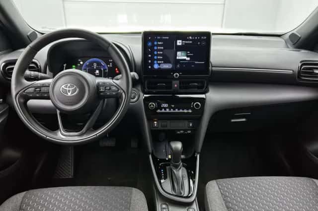 Toyota Yaris_Cross (2025) thumbnail 4