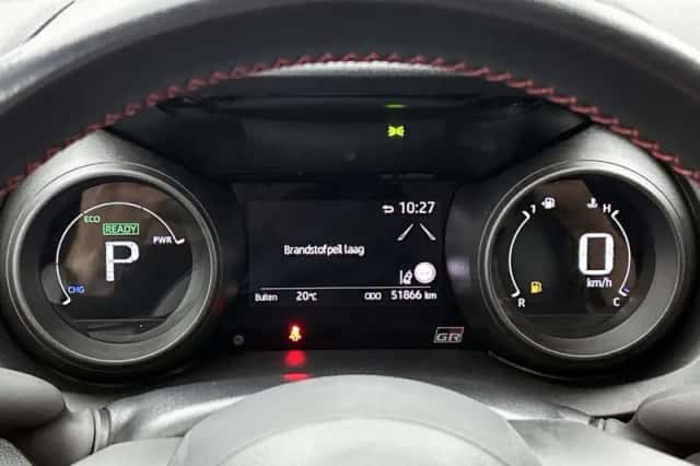 Toyota Yaris (2022) thumbnail 5
