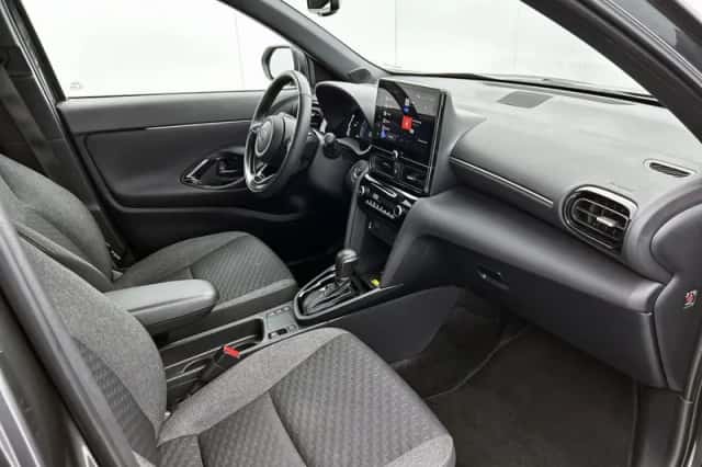 Toyota Yaris_Cross (2025) thumbnail 6
