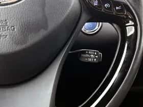 Toyota C-HR (2022) thumbnail 14