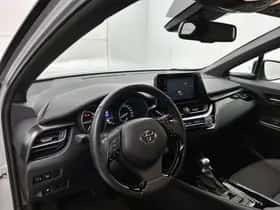 Toyota C-HR (2022) thumbnail 30