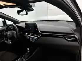 Toyota C-HR (2022) thumbnail 6
