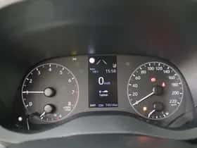 Toyota Yaris (2022) thumbnail 19