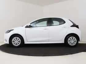 Toyota Yaris (2022) thumbnail 3