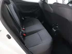 Toyota Yaris (2022) thumbnail 35