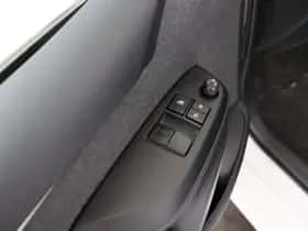 Toyota Yaris (2022) thumbnail 9