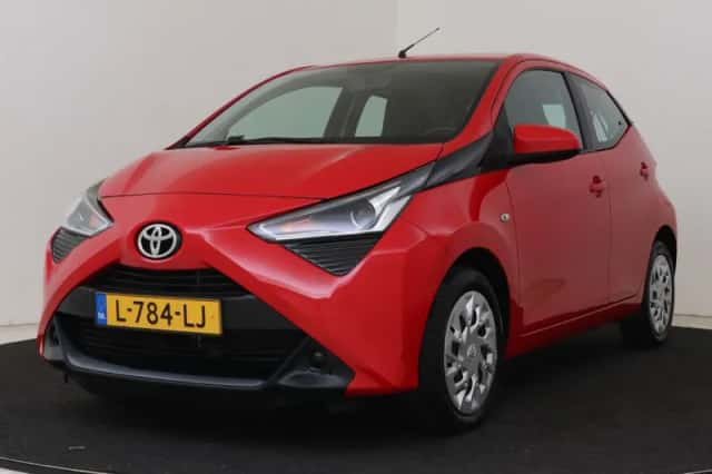 Toyota Aygo (2021) thumbnail 1