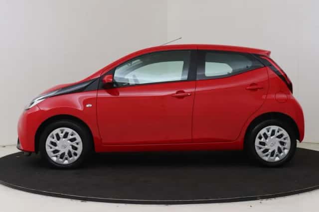 Toyota Aygo (2021) thumbnail 3